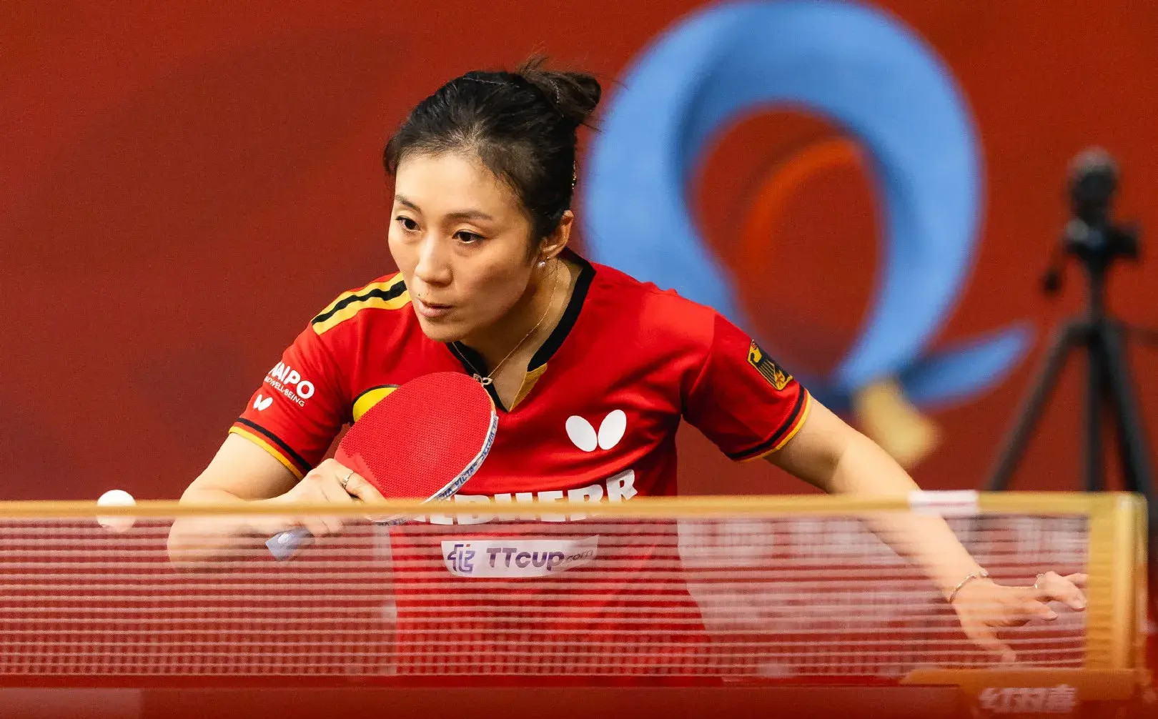 薛飞摆短后, 薛飞接发球, 输掉了 薛飞摆短后, 薛飞接发球, 输掉了