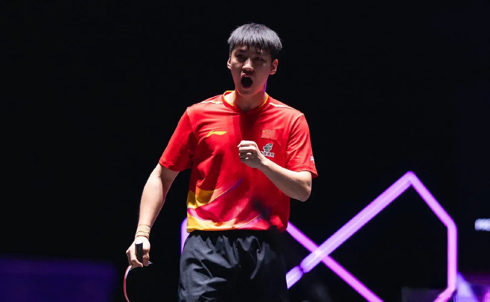 第三局, 薛飞接发球, 韩莹强化主 第三局, 薛飞接发球, 韩莹强化主